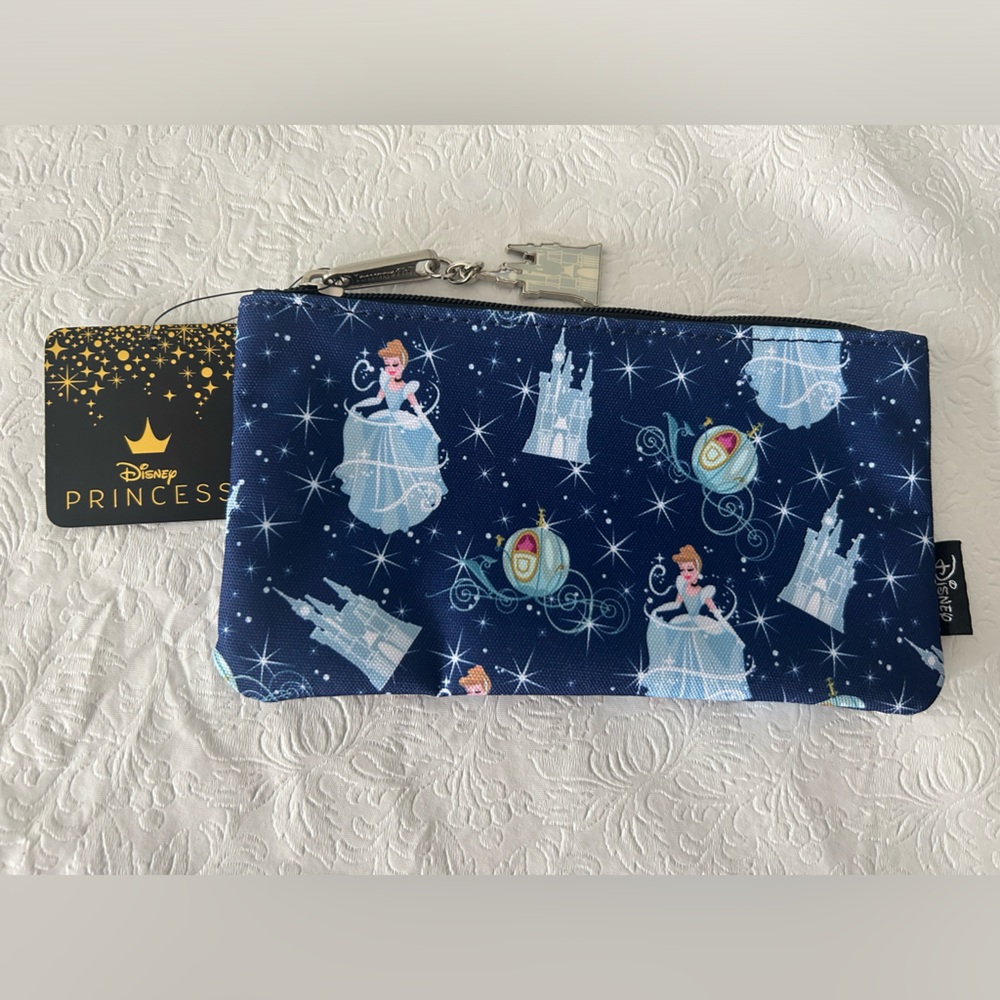 Loungefly Disney Cinderella Castle & Carriage Cosmetic Pouch Exclusive NEW NWT